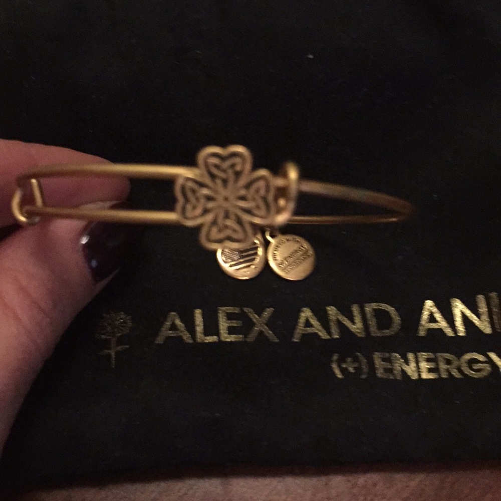 Bronze bangle - Lucky four leaf clover 🍀